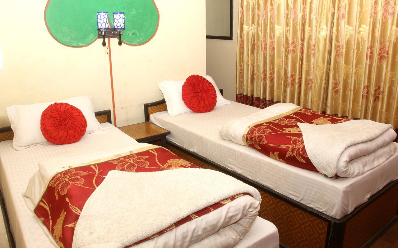 Elbrus Hostal *
